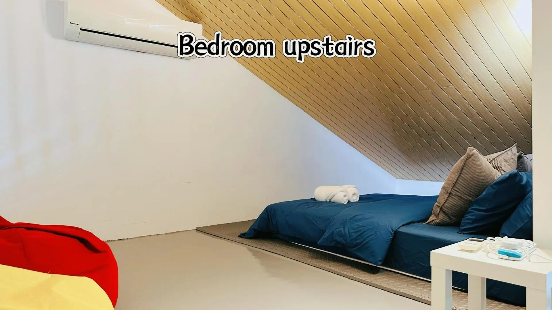 New! 10Pax Special 1,5 Storey Semi-D In Georgetown 70 Inch Smart Tv Casa de Férias